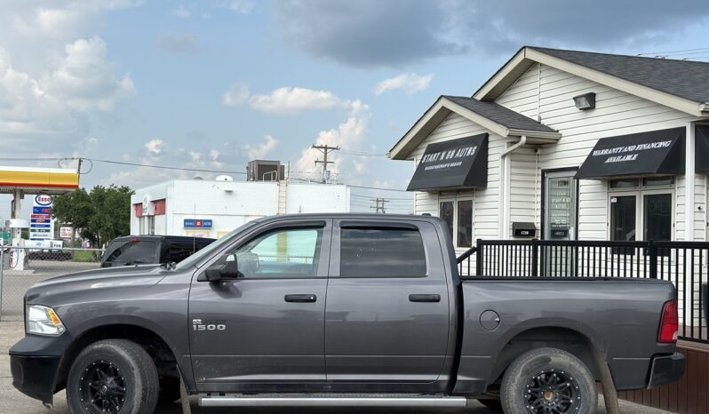 
								2015 Dodge Ram 1500 Tradesman Crew Cab full									