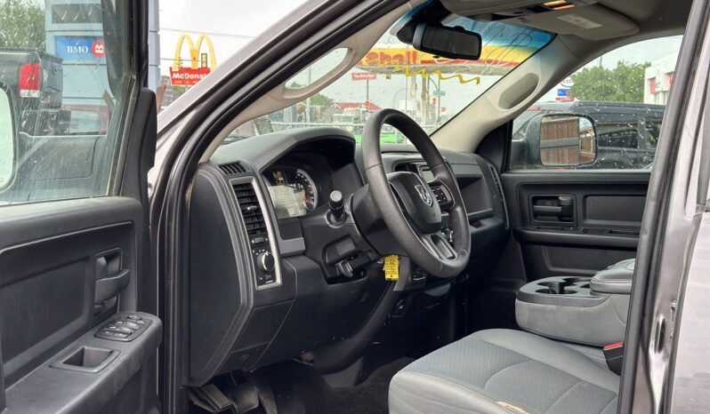 
								2015 Dodge Ram 1500 Tradesman Crew Cab full									