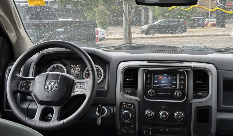 
								2015 Dodge Ram 1500 Tradesman Crew Cab full									