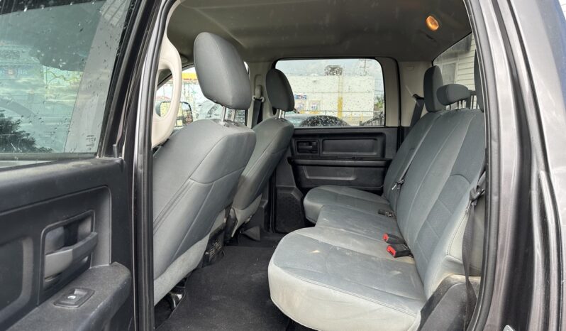 
								2015 Dodge Ram 1500 Tradesman Crew Cab full									