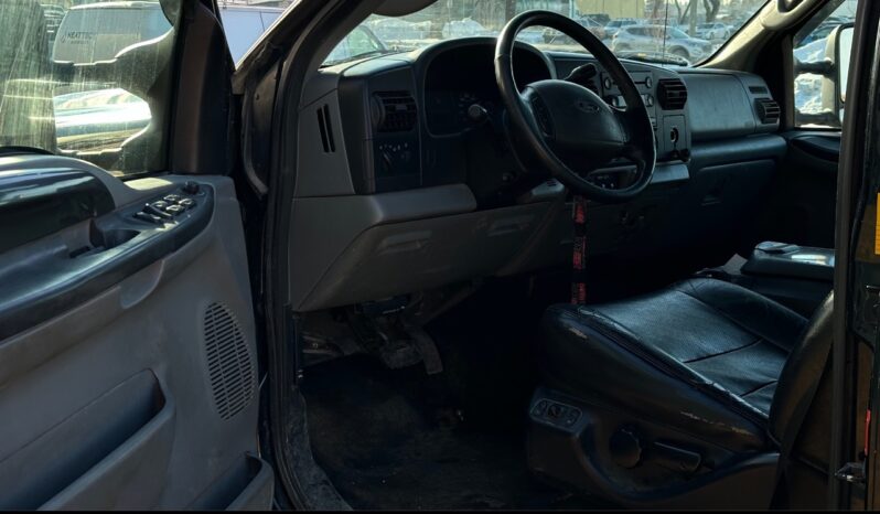 
								2006 Ford F-250 Super Duty Crew Cab full									