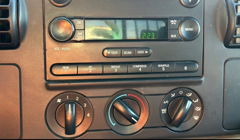 
								2006 Ford F-250 Super Duty Crew Cab full									
