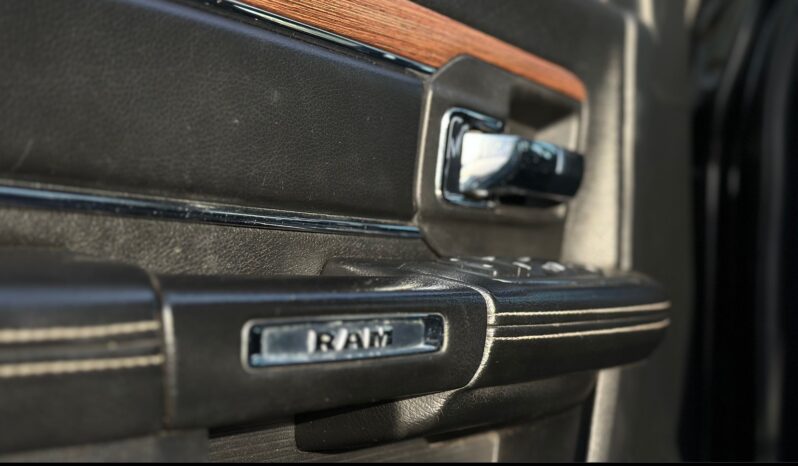 
								2013 Ram 2500 Mega Cab full									