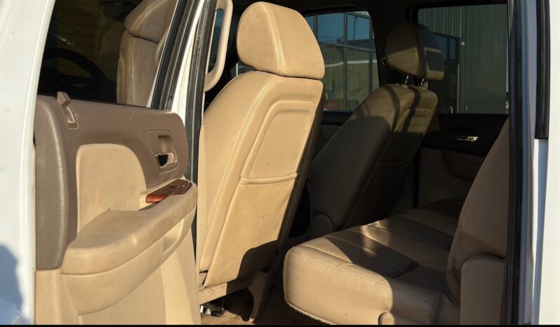 
								2008 GMC sierra 2500 HD Crew Cab full									