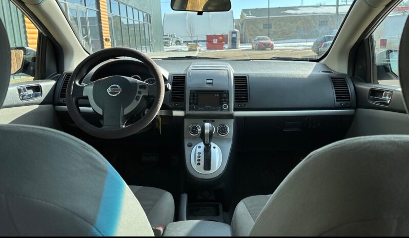 
								2011 Nissan sentra full									