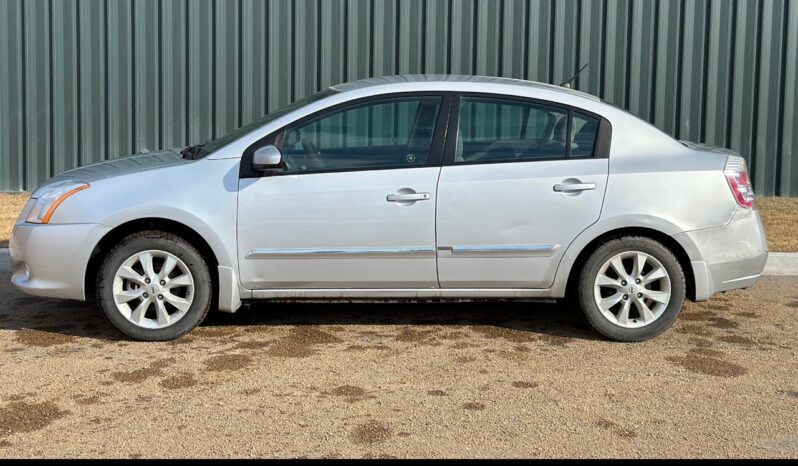 
								2011 Nissan sentra full									