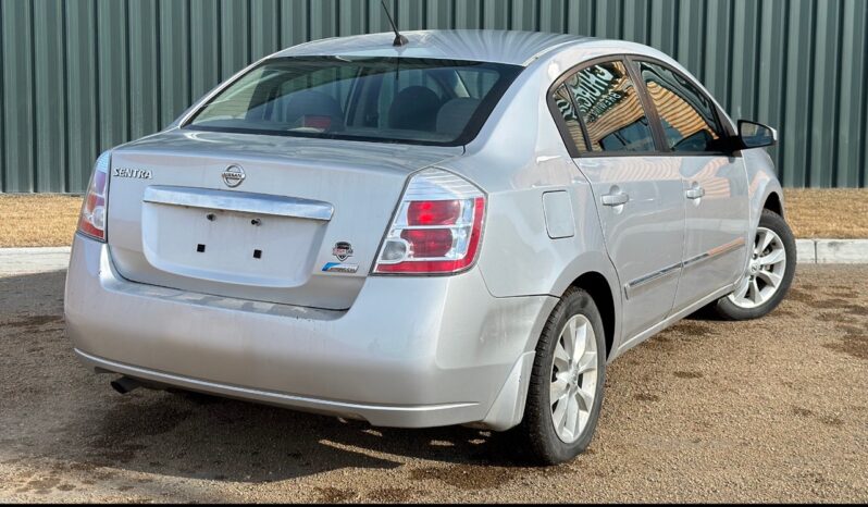 
								2011 Nissan sentra full									