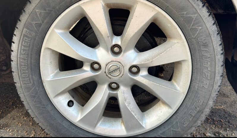 
								2011 Nissan sentra full									