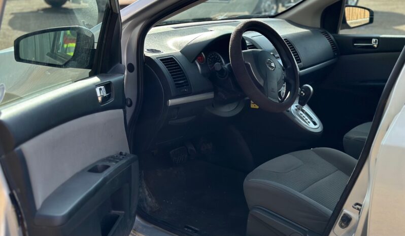 
								2011 Nissan sentra full									