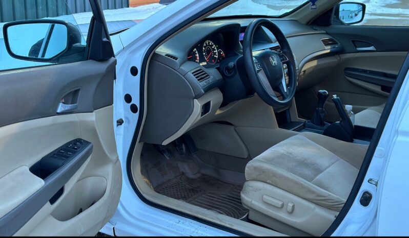 
								2009 Honda Accord full									
