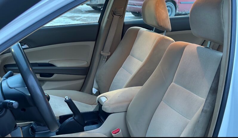 
								2009 Honda Accord full									