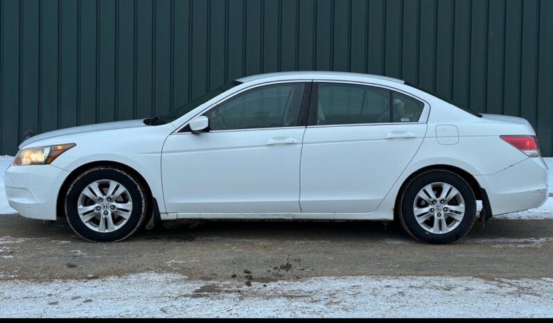 
								2009 Honda Accord full									