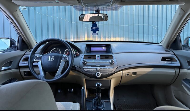
								2009 Honda Accord full									