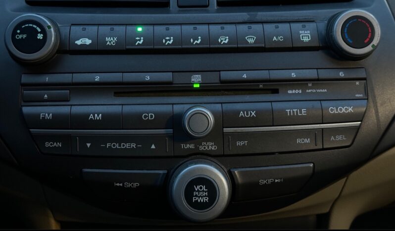 
								2009 Honda Accord full									