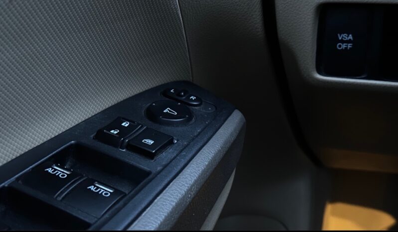 
								2009 Honda Accord full									