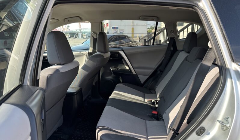
								2013 Toyota RAV4 full									