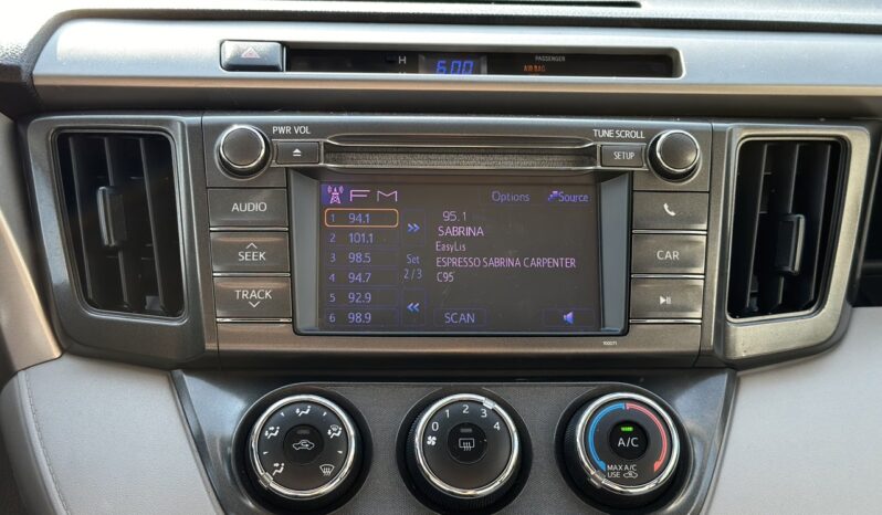 
								2013 Toyota RAV4 full									