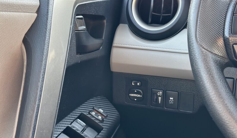 
								2013 Toyota RAV4 full									
