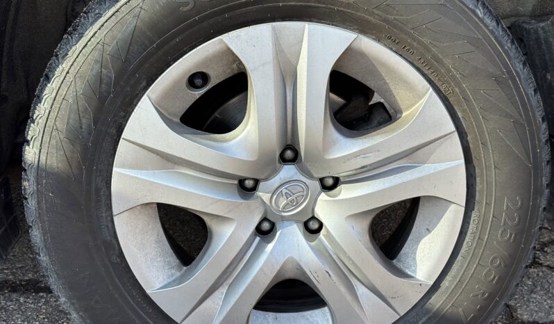 
								2013 Toyota RAV4 full									