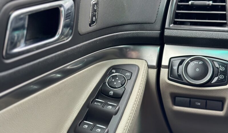 
								2013 Ford Explorer AWD full									
