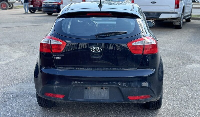 
								2013 Kia Rio full									
