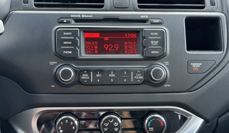 
								2013 Kia Rio full									