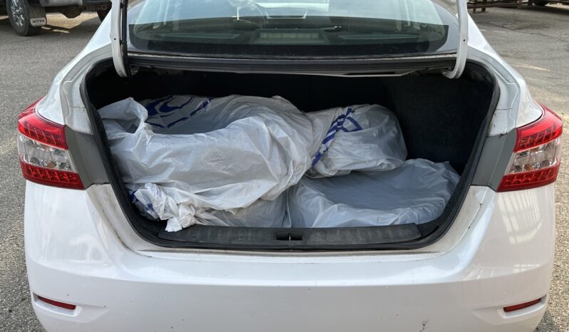 
								2015 Nissan Sentra full									