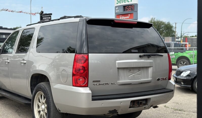 
								2008 GMC Yukon full									