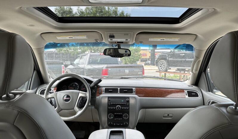 
								2008 GMC Yukon full									