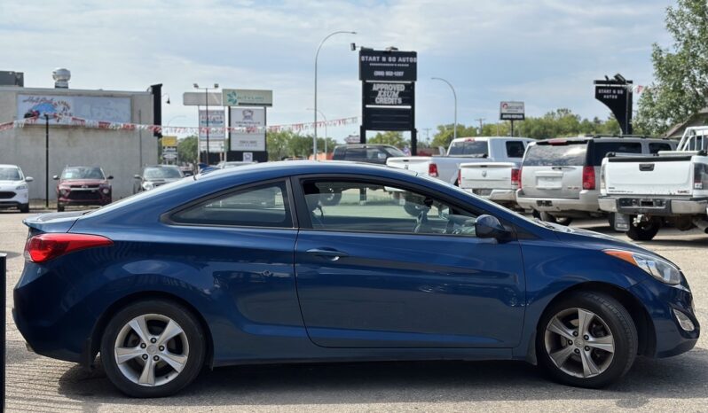 
								2013 Hyundai Elantra full									