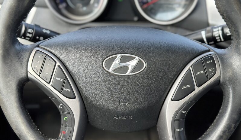 
								2013 Hyundai Elantra full									