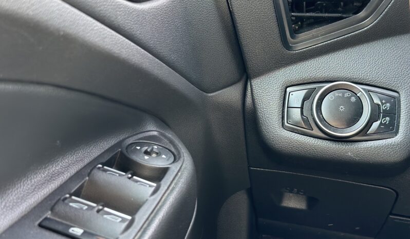 
								2017 Ford Escape full									