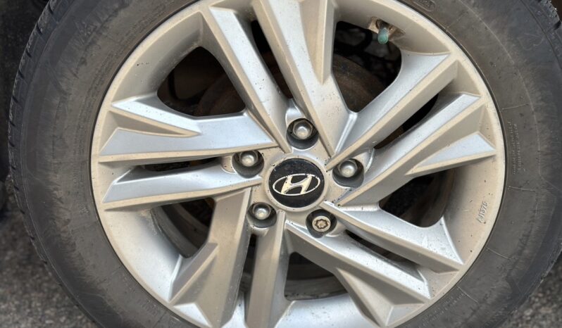 
								2019 Hyundai Elantra full									