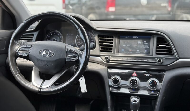 
								2019 Hyundai Elantra full									