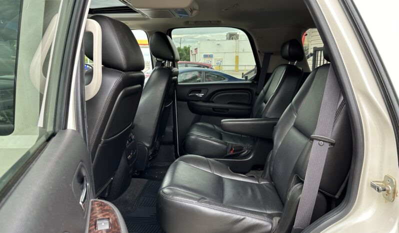 
								2010 GMC Yukon Denali full									