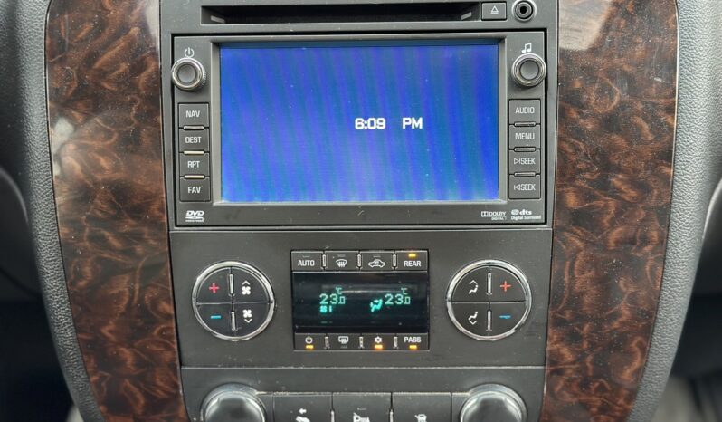 
								2010 GMC Yukon Denali full									