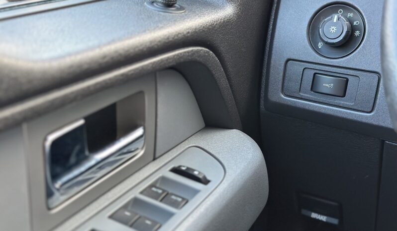 
								2011 Ford F-150 full									