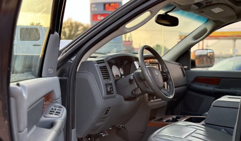 
								2007 Dodge 3500 full									