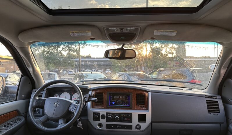 
								2007 Dodge 3500 full									