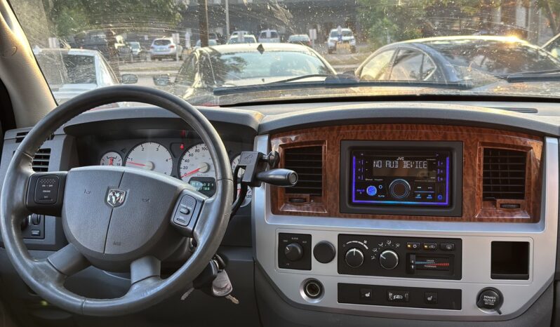 
								2007 Dodge 3500 full									