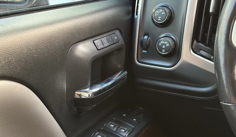 
								2015 GMC Sierra SLT full									