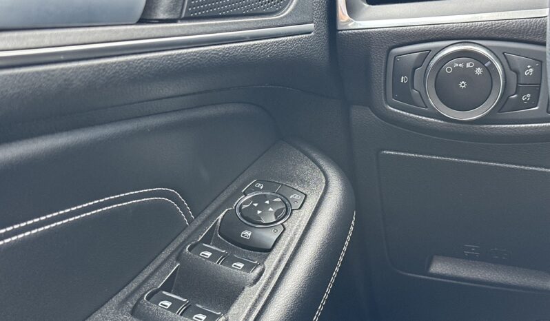 
								2023﻿ ﻿Ford﻿ ﻿Edge﻿ ﻿Titanium﻿ full									