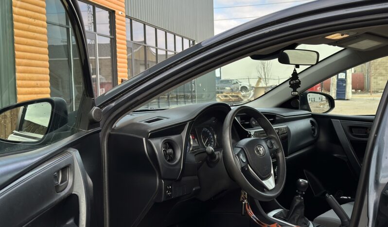 
								2018 Corolla CE full									