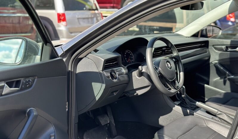 
								2021 Volkswagen Passat full									