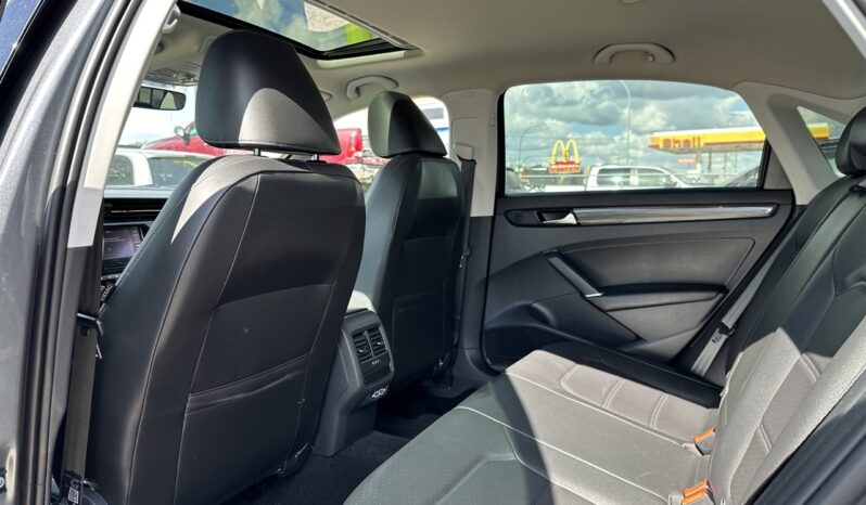 
								2021 Volkswagen Passat full									