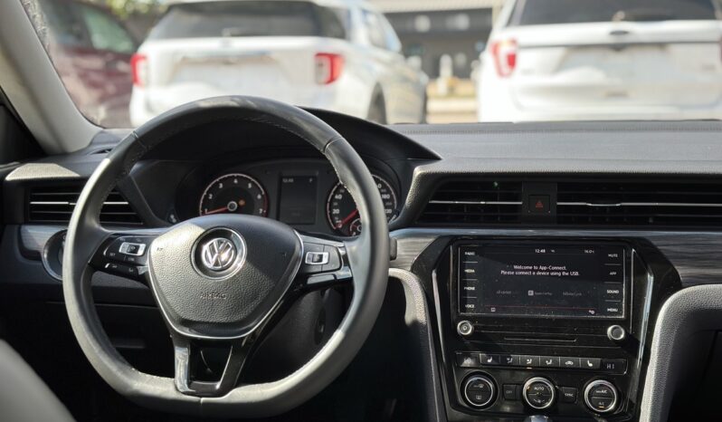 
								2021 Volkswagen Passat full									