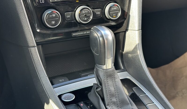 
								2021 Volkswagen Passat full									