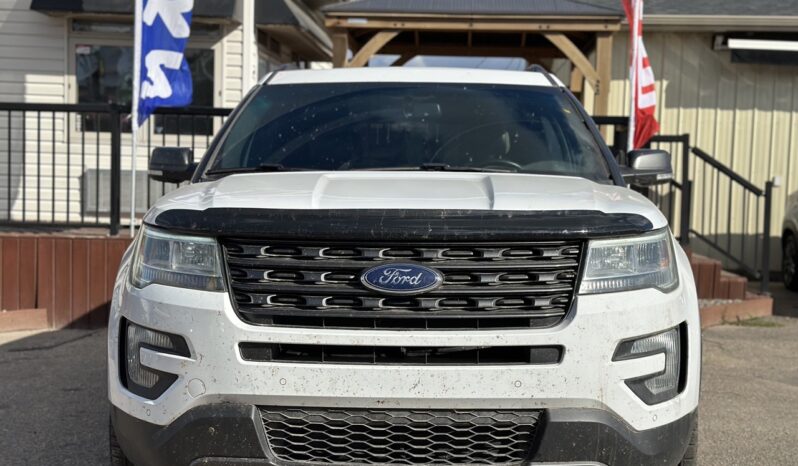 
								2017 Ford Explorer XLT 4WD full									