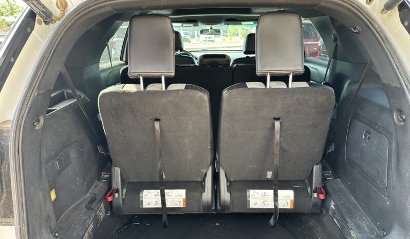 
								2017 Ford Explorer XLT 4WD full									