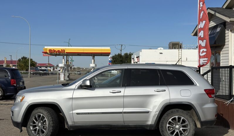 
								2011 JEEP GRAND CHEROKEE LAREDO full									